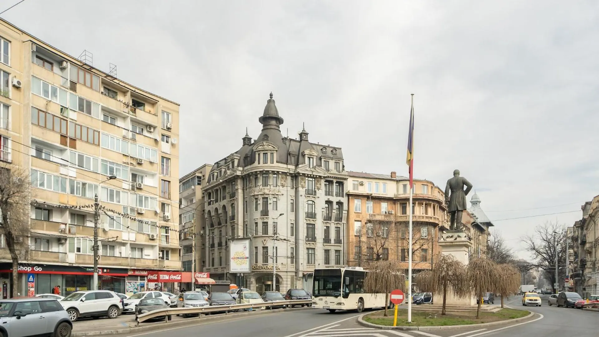 Charming Little Paris Apartment Bucharest